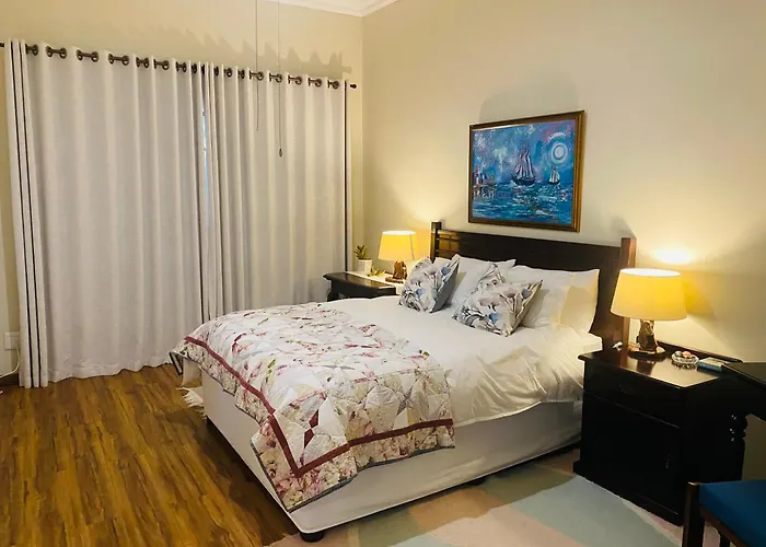 Rondeletia Cottage Guesthouse - Premium Self Catering