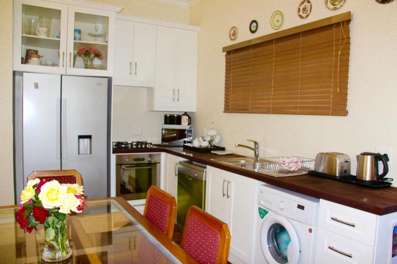 Rondeletia - Premium Self Catering