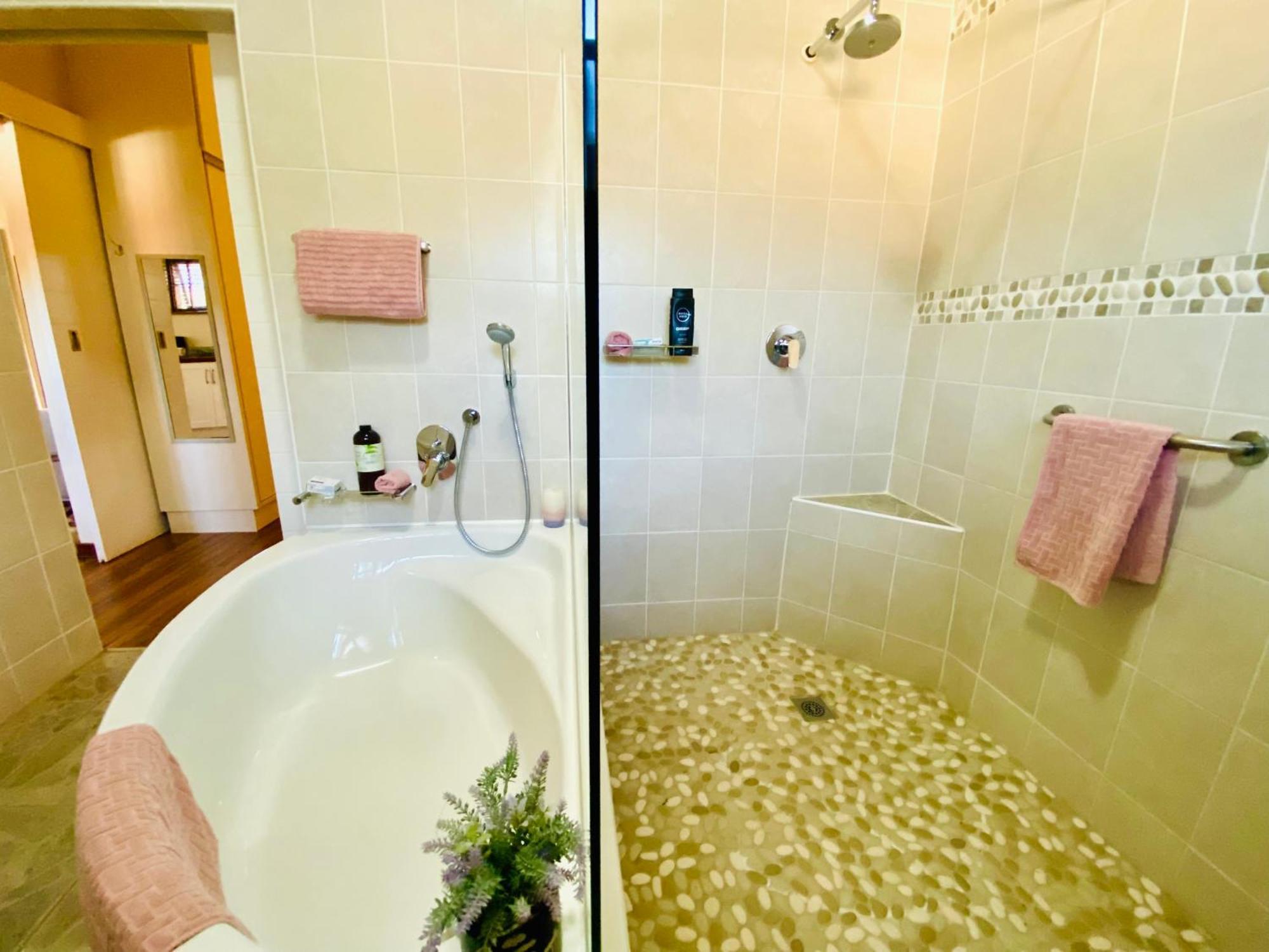 Rondeletia - Premium Self Catering