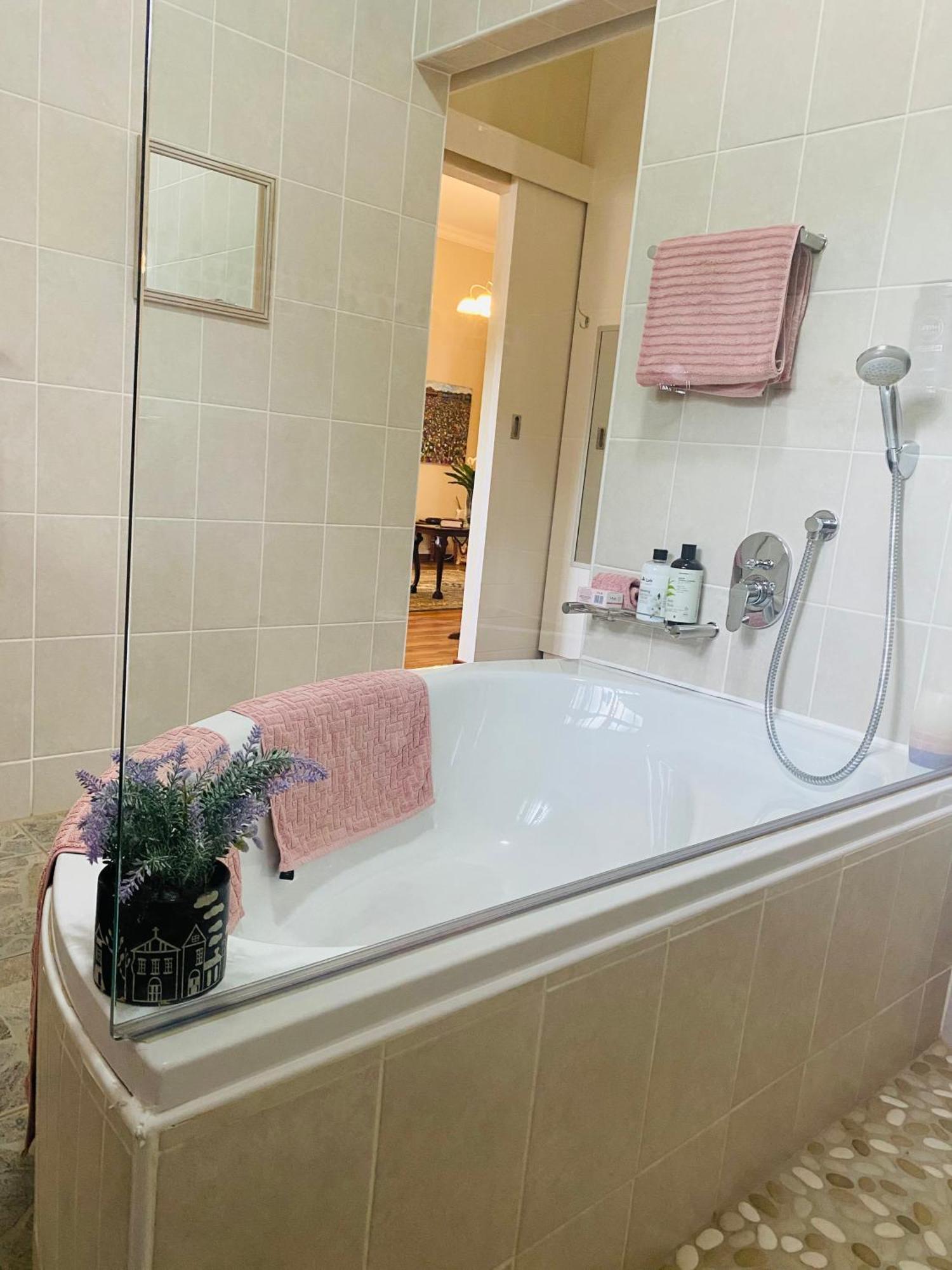 Rondeletia - Premium Self Catering Apartment *